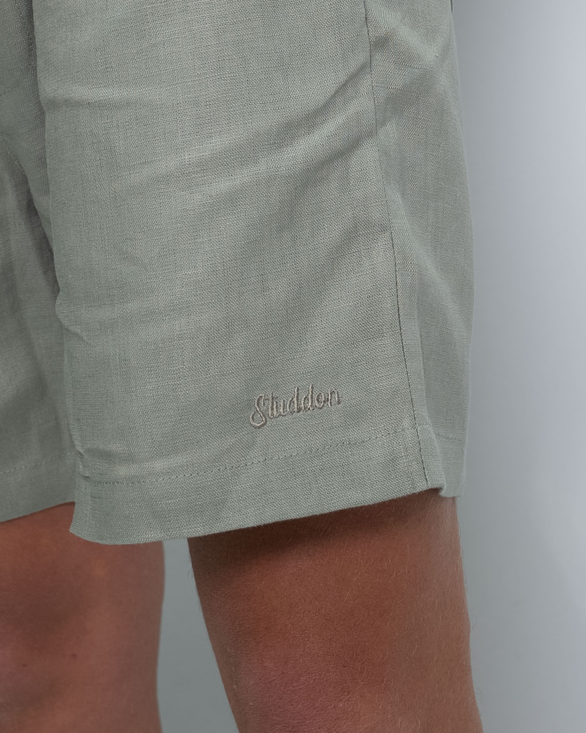 Classic Linen Shorts